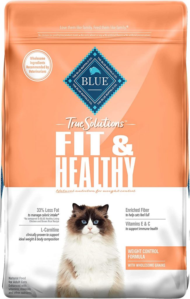 Blue Buffalo True Solutions Fit & Healthy Natural Weight Control Adult Dry Cat Food, Chicken is made with flavorful, nourishing ingredients like vegetables and fruits. It helps managing the weight of an adult cat.