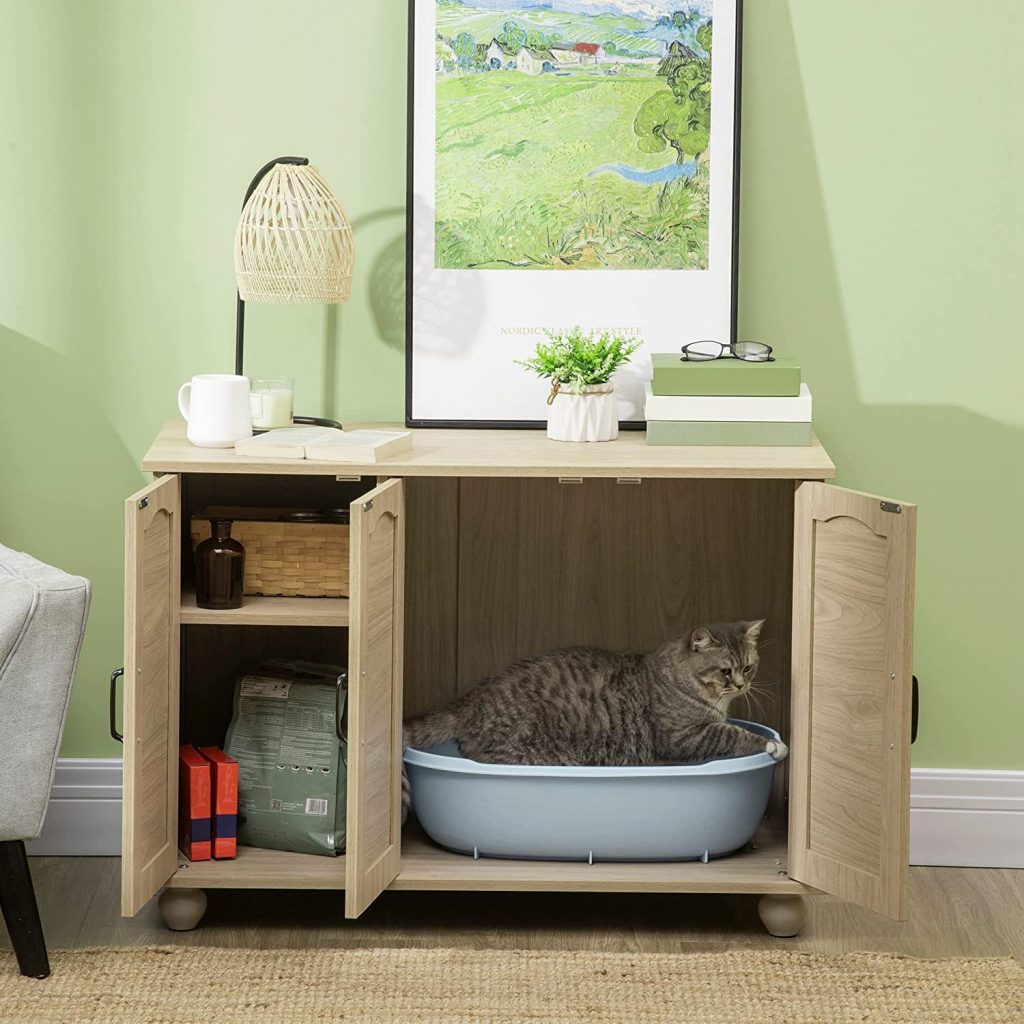 PawHut Cat Litter Box Enclosure With Extra Storage Cabinets prevents odor from spreading to your living area. The enclosed litter box imitates a cabinet. Placing it in your living room will enhance the interior decoration.
