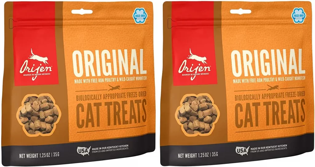 Orijen Original Cat Treats is made with 100% quality animal ingredients, resulting in a healthy, protein-rich cat treat loaded with various raw animal ingredients. It’s created with just raw fish and poultry as ingredients.