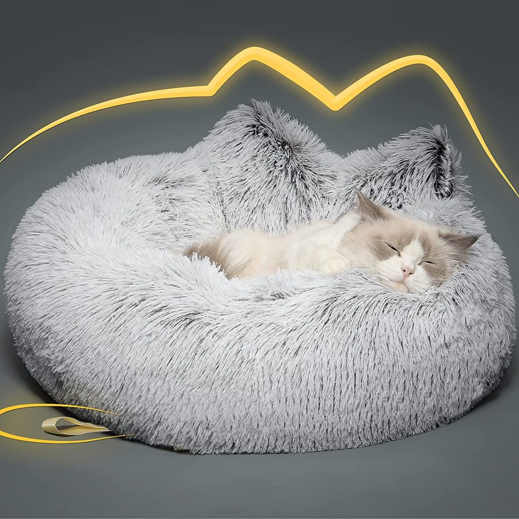 Lazy Rabbit Upgrade Cat Bed is crafted from sumptuous polyester plush that is safe for your cat's sensitive skin, you can rest assured that your pet will remain toasty.