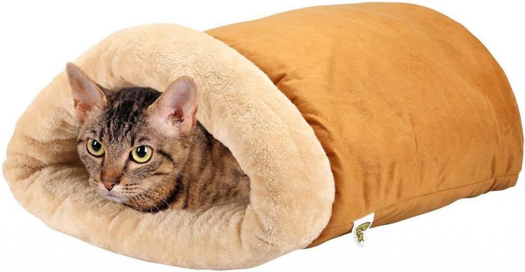 Pet Magasin Self-Warming Cat Cave Bed has a faux-fur lining and trim, a super-comfortable microfiber outer shell, and soft padding inside made of fleece and foam.
